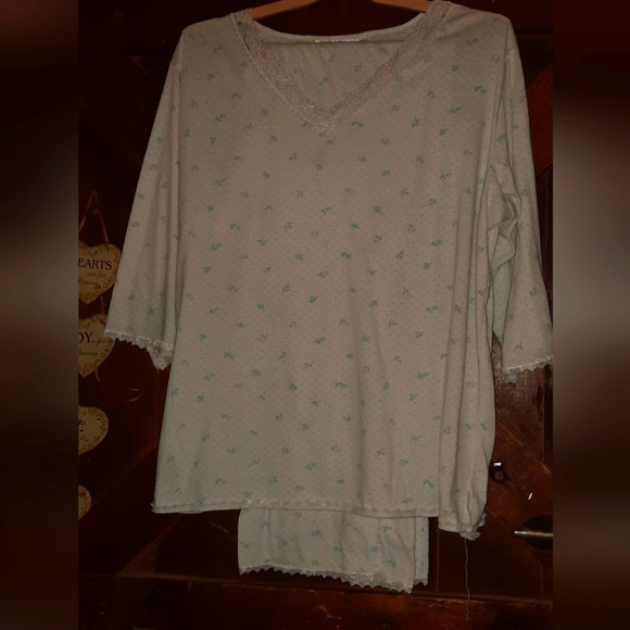 🍀3/15 Buck & Buck Vintage Floral Pajama Set - Picture 2 of 8